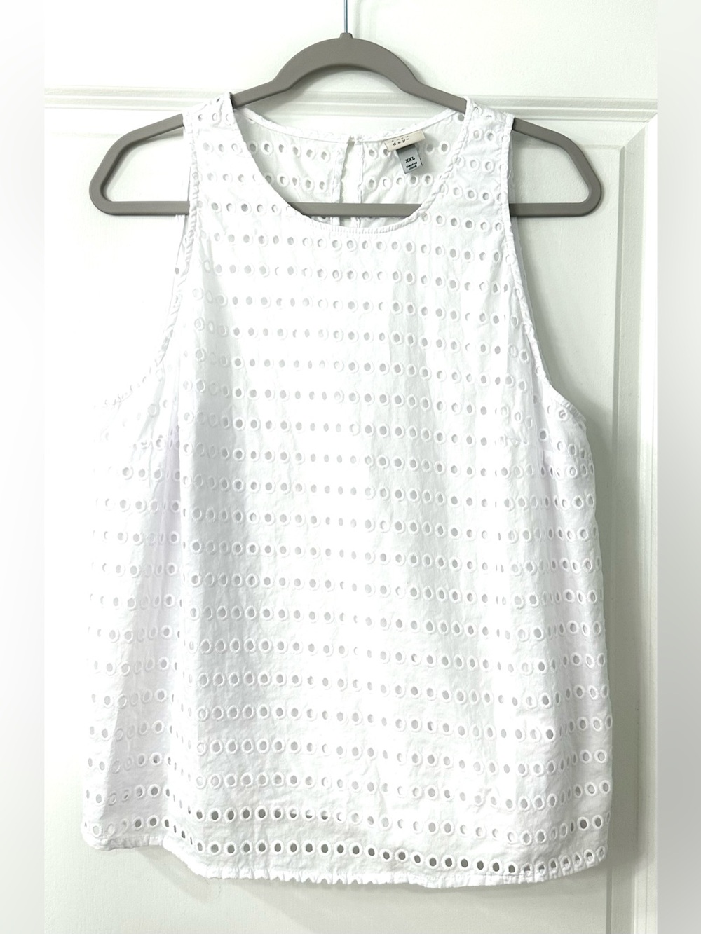 a new day White Eyelet Sleeveless Tank Fully Lined Top